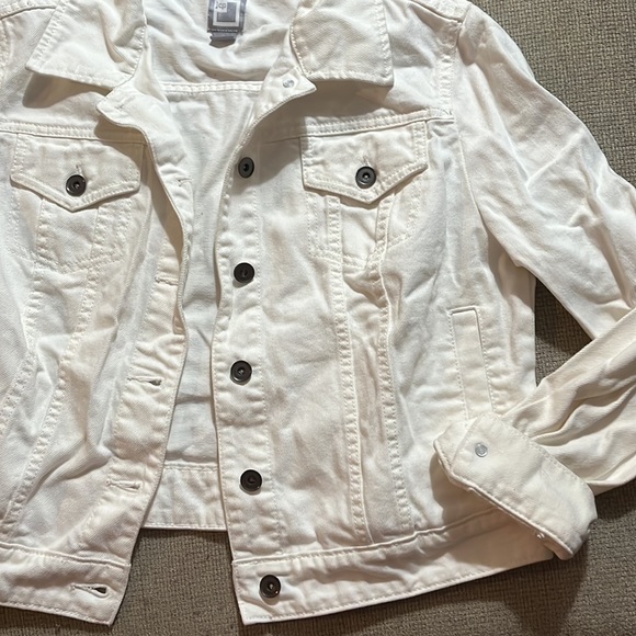 JcPenney White Denim Jacket - Picture 4 of 5